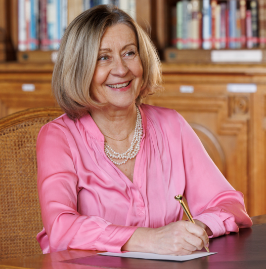 Hélène Conway-Mouret